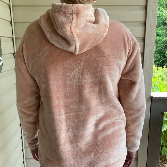 CHAMPION - Fuzzy Pink Hoodie - Picture 2 of 6